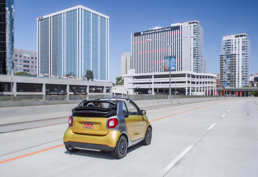  Smart ForTwo Prime Cabrio 2016 года  (NA) (фото 15 из 19)
